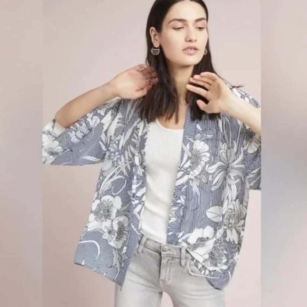 Akemi + Kin Anthropologie Savannah Blue White Floral Striped Kimono, OS